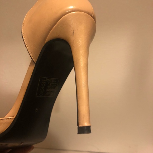 Nude/cream pumps - Picture 7 of 7